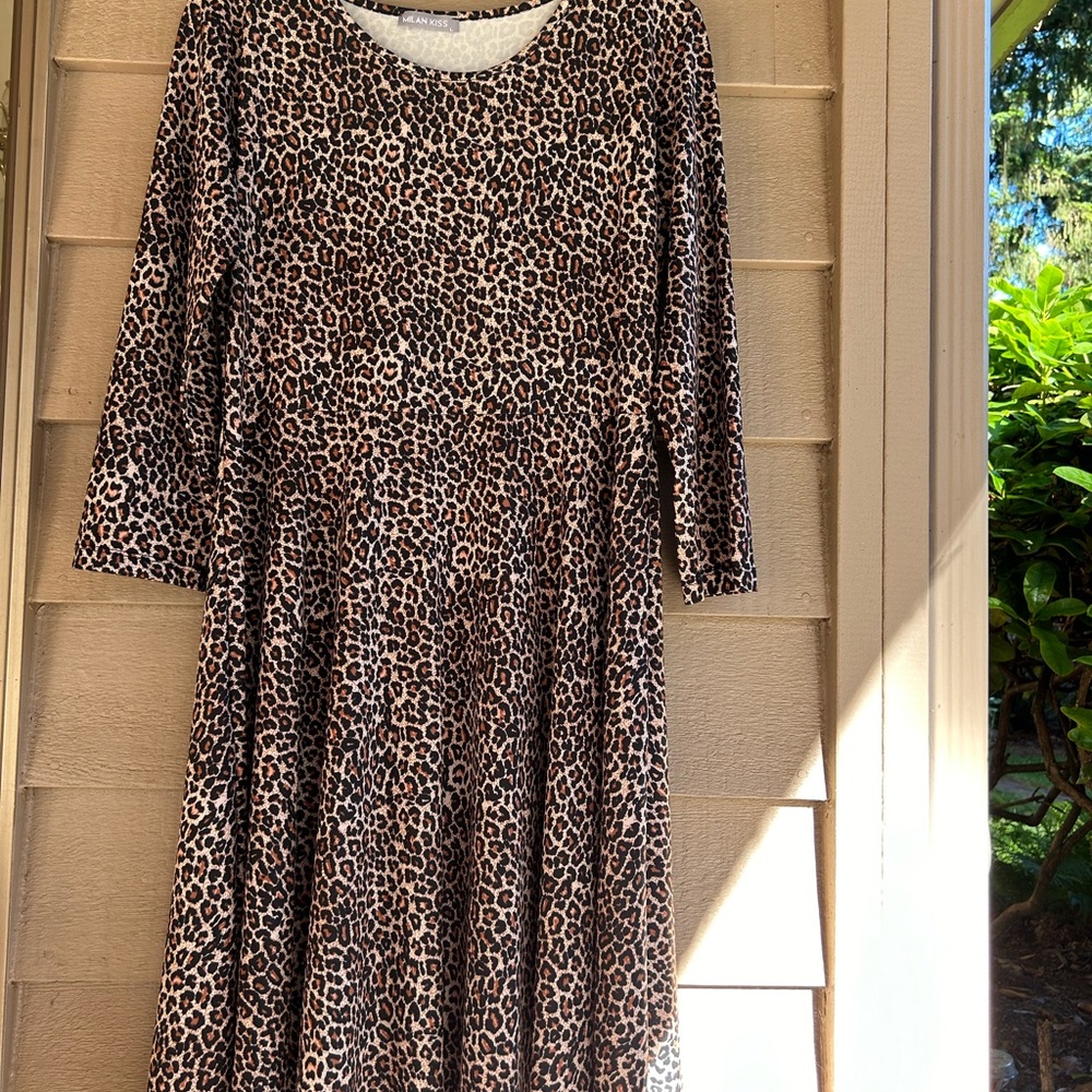 Milan Kiss dress animal print long sleeves Sz L